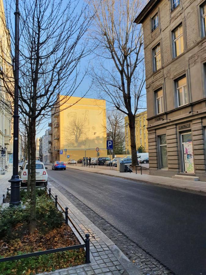Takie Studio, Ze Zal Nie Wynajac Łódź Exteriör bild